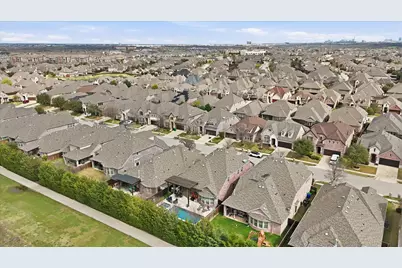 2352 Stallion Street, Carrollton, TX 75010 - Photo 4