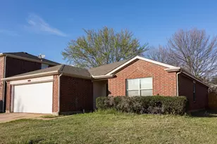 103 Pinecrest Dr, Seagoville, TX 75159 - Photo 2