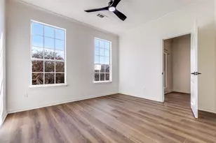 1727 E Branch Hollow Dr, Carrollton, TX 75007 - Photo 32