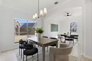 813 Chase Cir, Hurst, TX 76053 - Photo 8