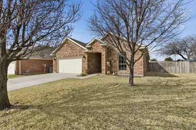 813 Chase Circle, Hurst, TX 76053 - Photo 1