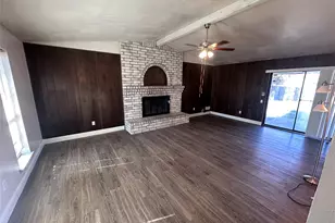 1905 Powderhorn Dr, Garland, TX 75044 - Photo 2