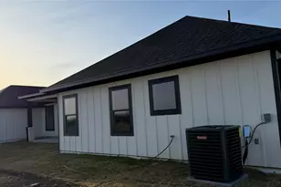 1327 Old Maypearl Rd, Waxahachie, TX 75165 - Photo 16