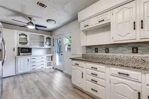 231 Larry Dr, Duncanville, TX 75137 - Photo 12