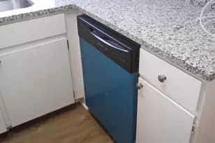 2620 Santa Barbara Dr, Grand Prairie, TX 75052 - Photo 10