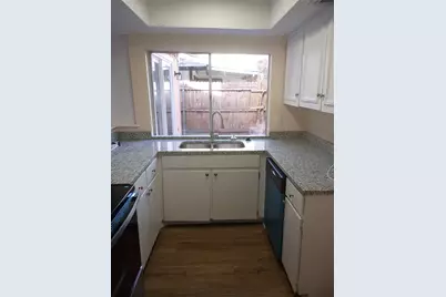 2620 Santa Barbara Drive, Grand Prairie, TX 75052 - Photo 8