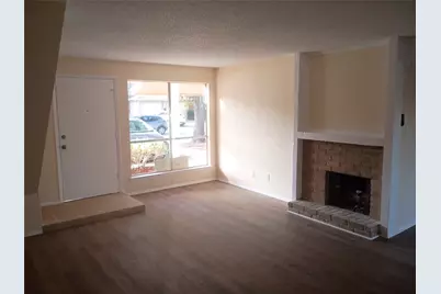 2620 Santa Barbara Drive, Grand Prairie, TX 75052 - Photo 4