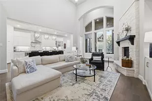 1036 Cabinside Dr, Roanoke, TX 76262 - Photo 6