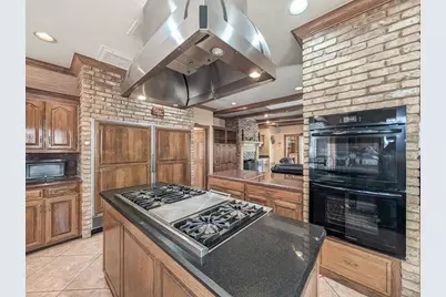 6609 Hollytree Circle, Tyler, TX 75703 - Photo 6