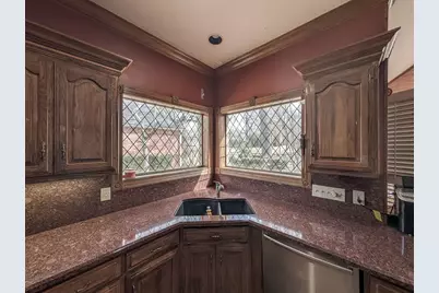 6609 Hollytree Circle, Tyler, TX 75703 - Photo 4