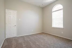 12617 Summerwood Dr, Burleson, TX 76028 - Photo 14