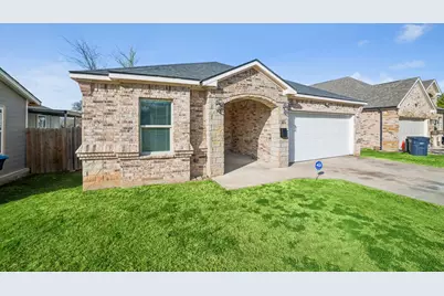 1253 E Jessamine Street, Fort Worth, TX 76104 - Photo 2