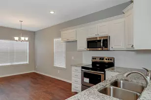 613 E Rosedale St, Sherman, TX 75090 - Photo 6