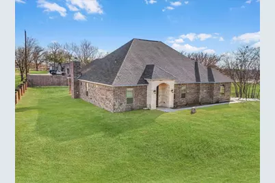 101 Hearthstone Court, Weatherford, TX 76087 - Photo 2