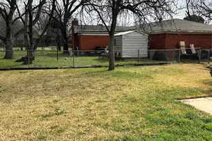 3229 Oak Timber Dr, Forest Hill, TX 76119 - Photo 10