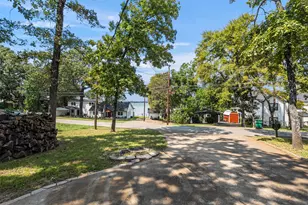 306 Dyer Cir, Payne Springs, TX 75156 - Photo 2