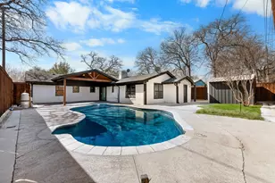 2819 Yorkshire St, Irving, TX 75061 - Photo 2