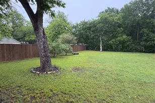 1605 S Houston St, Kaufman, TX 75142 - Photo 8