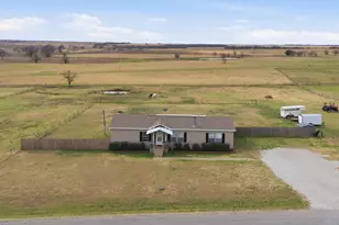 650 Lone Star Rd, Whitesboro, TX 76273 - Photo 2