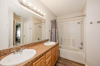 321 Meadow Park Drive, White Settlement, TX 76108 - Photo 4