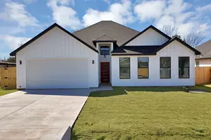 5104 Waterbury Ct, Granbury, TX 76048 - Photo 2