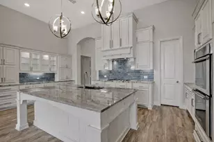 8505 Grand Cascade Cove, McKinney, TX 75071 - Photo 2