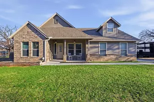 913 Carpenter St, Azle, TX 76020 - Photo 1