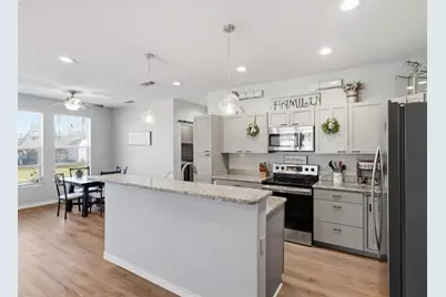 913 Carpenter Street, Azle, TX 76020 - Photo 4