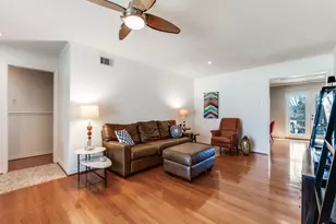 8306 Stonycreek Dr, Dallas, TX 75228 - Photo 14