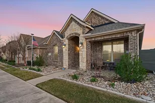 813 8th St, Argyle, TX 76226 - Photo 2