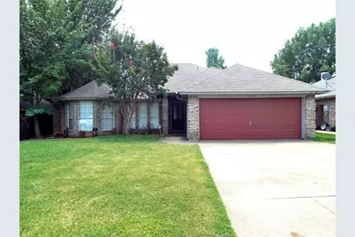 7616 Kimberly Court, North Richland Hills, TX 76182 - Photo 2