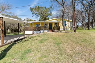 508 Lois Cir, Granbury, TX 76049 - Photo 2