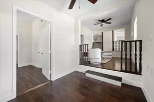 508 Lois Cir, Granbury, TX 76049 - Photo 14