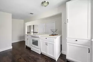 508 Lois Cir, Granbury, TX 76049 - Photo 10