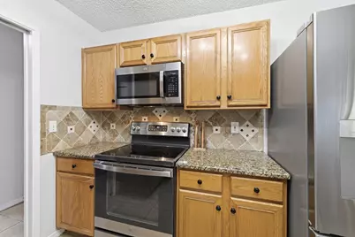 5914 Freemans Farm Street, San Antonio, TX 78233 - Photo 14