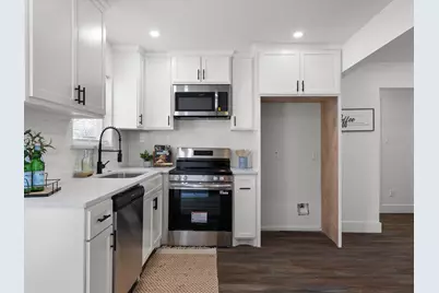 609 S Ayers Avenue, Fort Worth, TX 76103 - Photo 4