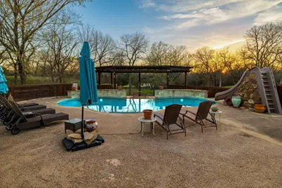 689 Jim Cannon Road, Van Alstyne, TX 75495 - Photo 2