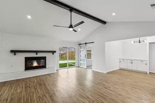 911 Pebblebrook Dr, Allen, TX 75002 - Photo 2