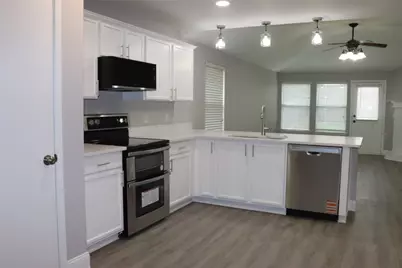 1425 Knottingham Drive, Little Elm, TX 75068 - Photo 6