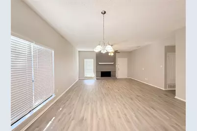 980 Mauve Drive, Lewisville, TX 75067 - Photo 4