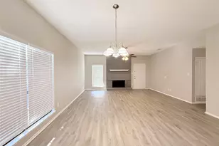 980 Mauve Dr, Lewisville, TX 75067 - Photo 4