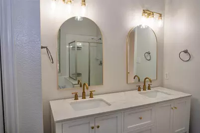 6401 Richmond Court, Rowlett, TX 75089 - Photo 10