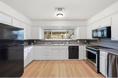 1709 Princeton Drive, Arlington, TX 76015 - Photo 10