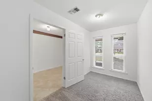 1709 Princeton Dr, Arlington, TX 76015 - Photo 4