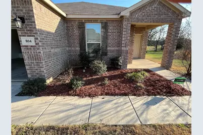 804 Peaceful Brook Drive, Fort Worth, TX 76140 - Photo 2