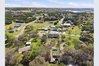 2808 Sky Harbour Drive, Granbury, TX 76049 - Photo 34