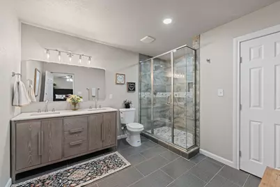 2808 Sky Harbour Drive, Granbury, TX 76049 - Photo 20