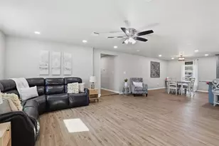 2808 Sky Harbour Dr, Granbury, TX 76049 - Photo 8