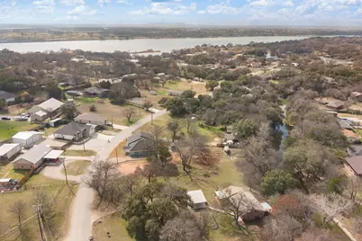 2808 Sky Harbour Drive, Granbury, TX 76049 - Photo 32