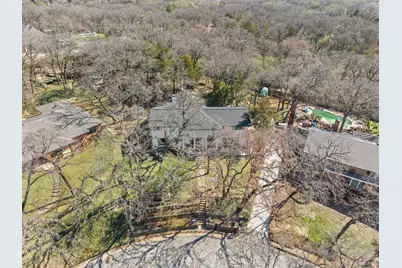 3905 Shady Creek Drive, Euless, TX 76040 - Photo 4